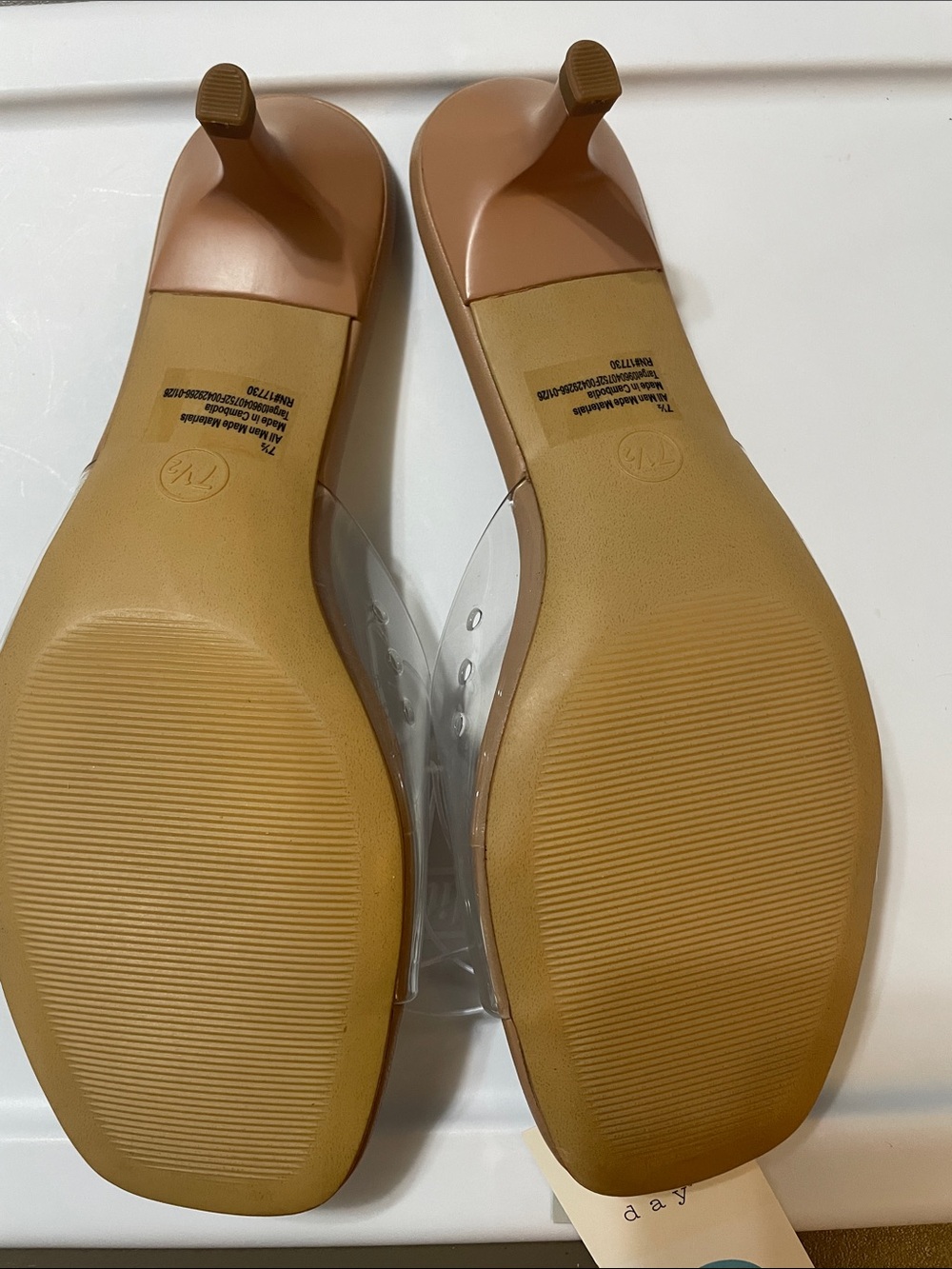 Lois Clear Kitten Heel Sandal, a new day NWT Sz. 7.5 - Picture 11 of 11